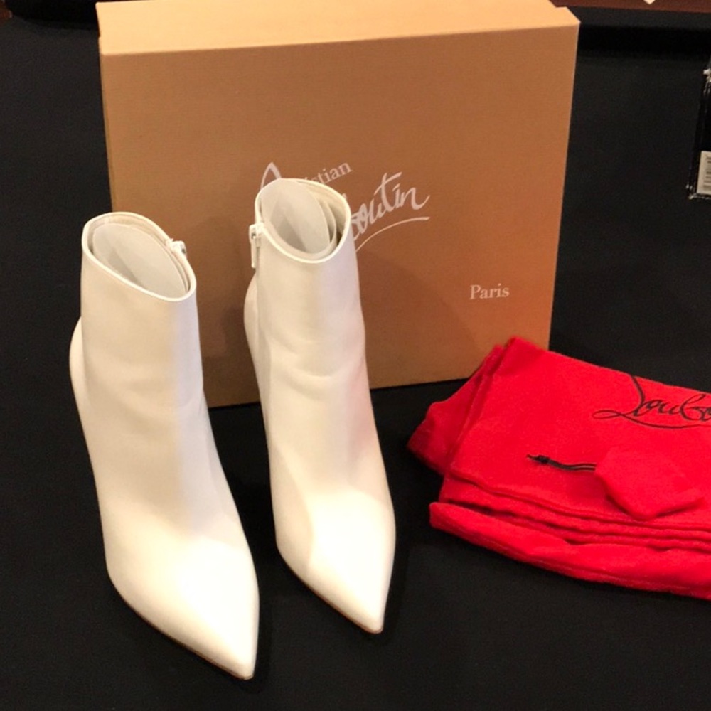 Christian Louboutin So Kate Bootie